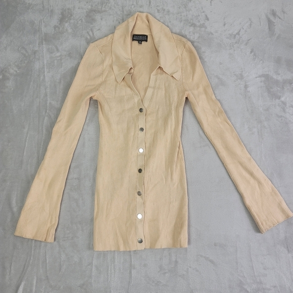 Danielle Bernstein Cream Ribbed Button-Up Sweater - Picture 2 of 7